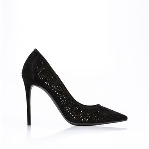 Black Pretty Class Cutout Pump NIB